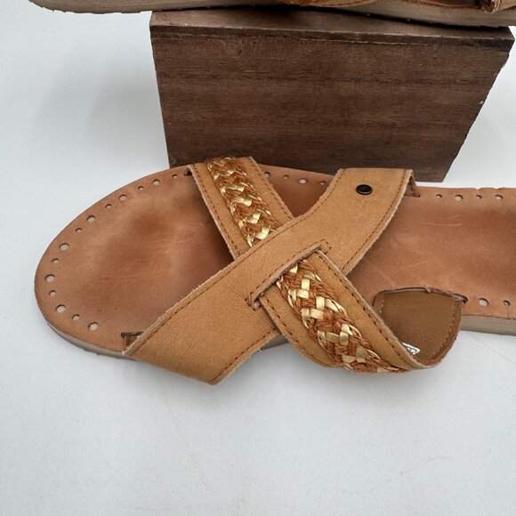 UGG Lexia  Leather criss cross sandals tan slide woman’s size 7 1017792 - Picture 2 of 8